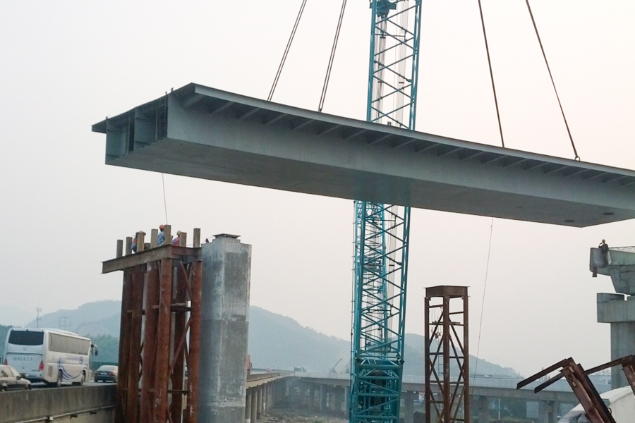Pod cu grinzi din oțel pe secțiunea de trecere a autostrăzii de la Chuanshan la Haosifang, Ningbo